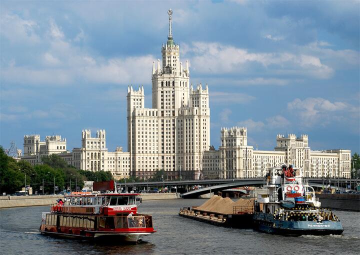 Высотка на Котельнической набережной в Москве. Фото: Михаил Егоров, CC BY-SA 3.0, commons.wikimedia.org Высотка на Котельнической набережной в Москве. Фото: Михаил Егоров, CC BY-SA 3.0, commons.wikimedia.org